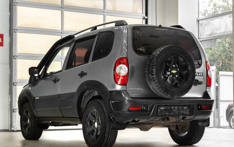 Chevrolet Niva I рестайлинг, 2015 год, 540 000 рублей, 4 фотография