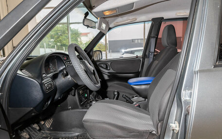Chevrolet Niva I рестайлинг, 2015 год, 540 000 рублей, 21 фотография