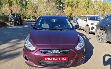 Hyundai Solaris II рестайлинг, 2013 год, 900 000 рублей, 15 фотография