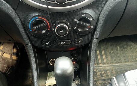 Hyundai Solaris II рестайлинг, 2014 год, 840 000 рублей, 3 фотография