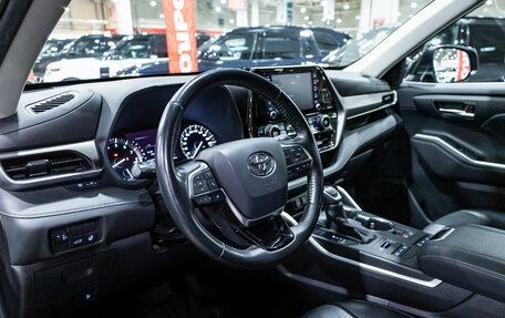 Toyota Highlander, 2020 год, 4 999 700 рублей, 18 фотография