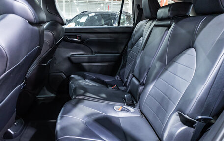 Toyota Highlander, 2020 год, 4 999 700 рублей, 29 фотография
