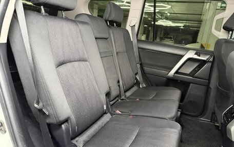 Toyota Land Cruiser Prado 150 рестайлинг 2, 2018 год, 3 700 000 рублей, 14 фотография