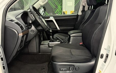 Toyota Land Cruiser Prado 150 рестайлинг 2, 2018 год, 3 700 000 рублей, 8 фотография