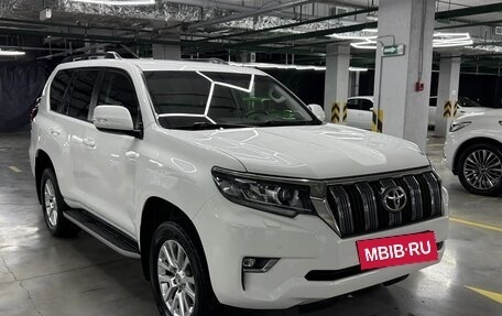 Toyota Land Cruiser Prado 150 рестайлинг 2, 2018 год, 3 700 000 рублей, 3 фотография