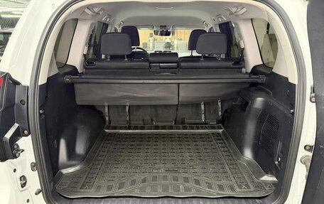 Toyota Land Cruiser Prado 150 рестайлинг 2, 2018 год, 3 700 000 рублей, 18 фотография