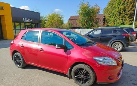Toyota Auris II, 2011 год, 900 000 рублей, 1 фотография