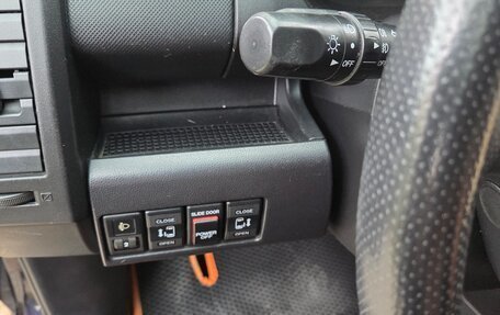 Mazda 5 I рестайлинг, 2008 год, 830 000 рублей, 15 фотография