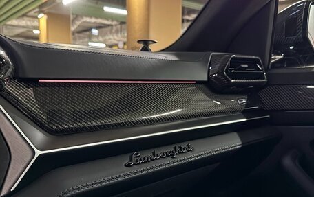 Lamborghini Urus I, 2025 год, 33 900 000 рублей, 38 фотография