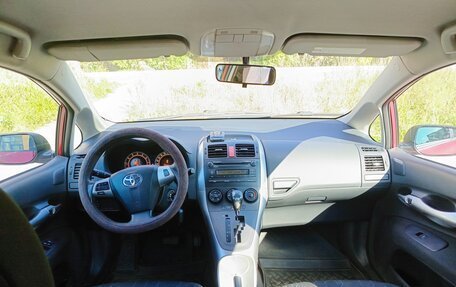 Toyota Auris II, 2011 год, 900 000 рублей, 9 фотография