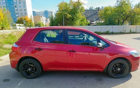 Toyota Auris II, 2011 год, 900 000 рублей, 5 фотография