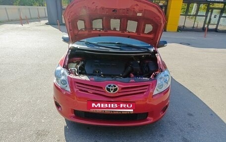 Toyota Auris II, 2011 год, 900 000 рублей, 7 фотография