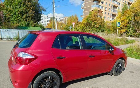 Toyota Auris II, 2011 год, 900 000 рублей, 16 фотография
