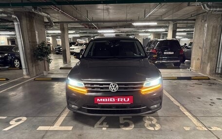 Volkswagen Tiguan II, 2018 год, 2 900 000 рублей, 2 фотография
