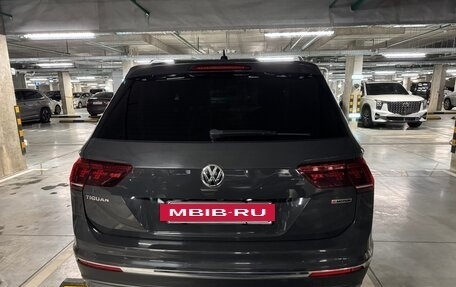 Volkswagen Tiguan II, 2018 год, 2 900 000 рублей, 12 фотография