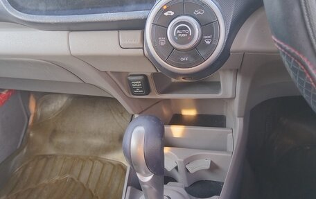 Honda Insight II рестайлинг, 2009 год, 750 000 рублей, 6 фотография