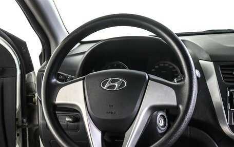 Hyundai Solaris II рестайлинг, 2013 год, 650 000 рублей, 8 фотография