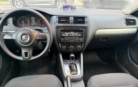 Volkswagen Jetta VI, 2012 год, 849 000 рублей, 7 фотография