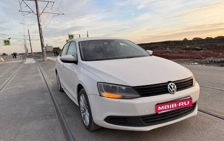Volkswagen Jetta VI, 2012 год, 849 000 рублей, 2 фотография