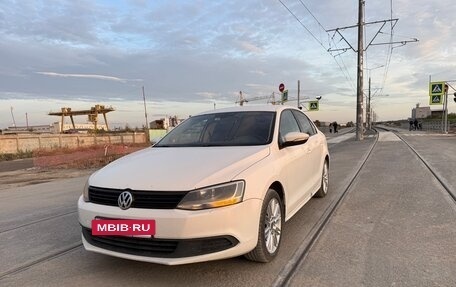 Volkswagen Jetta VI, 2012 год, 849 000 рублей, 3 фотография