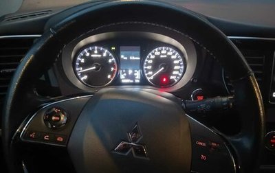 Mitsubishi Outlander III рестайлинг 3, 2018 год, 1 600 000 рублей, 1 фотография