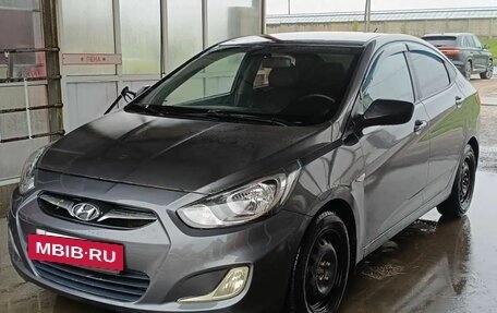 Hyundai Solaris II рестайлинг, 2013 год, 405 000 рублей, 4 фотография