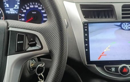 Hyundai Solaris II рестайлинг, 2013 год, 405 000 рублей, 10 фотография