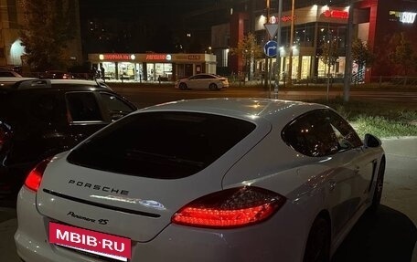 Porsche Panamera II рестайлинг, 2011 год, 2 300 000 рублей, 5 фотография