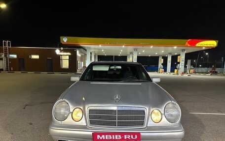 Mercedes-Benz E-Класс, 1997 год, 320 000 рублей, 1 фотография