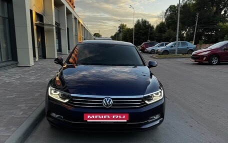 Volkswagen Passat B8 рестайлинг, 2019 год, 1 820 000 рублей, 2 фотография