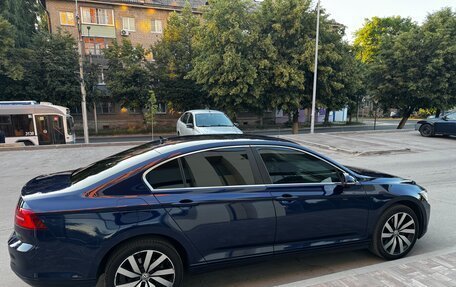 Volkswagen Passat B8 рестайлинг, 2019 год, 1 820 000 рублей, 4 фотография