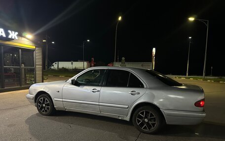 Mercedes-Benz E-Класс, 1997 год, 320 000 рублей, 4 фотография