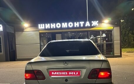 Mercedes-Benz E-Класс, 1997 год, 320 000 рублей, 3 фотография