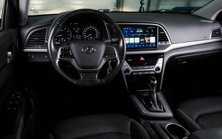 Hyundai Elantra VI рестайлинг, 2018 год, 1 369 000 рублей, 6 фотография