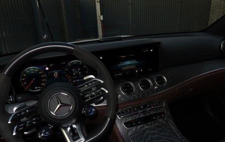 Mercedes-Benz E-Класс AMG, 2023 год, 8 090 000 рублей, 15 фотография