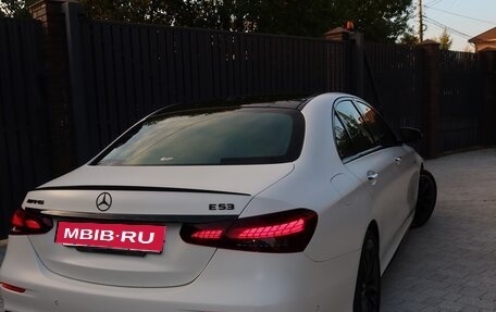 Mercedes-Benz E-Класс AMG, 2023 год, 8 090 000 рублей, 2 фотография