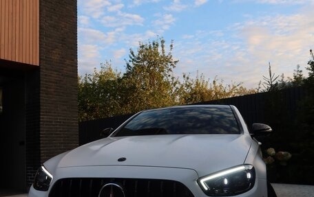 Mercedes-Benz E-Класс AMG, 2023 год, 8 090 000 рублей, 11 фотография