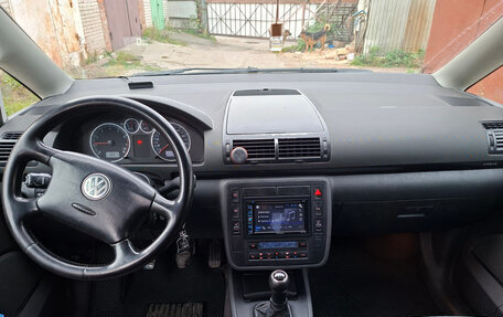 Volkswagen Sharan I рестайлинг, 2006 год, 690 000 рублей, 15 фотография