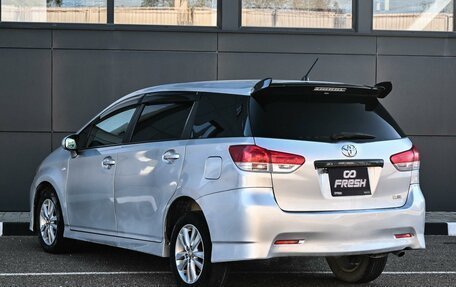 Toyota Wish II, 2010 год, 989 000 рублей, 2 фотография