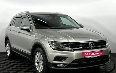 Volkswagen Tiguan II, 2018 год, 2 180 000 рублей, 3 фотография