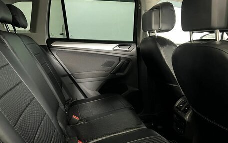 Volkswagen Tiguan II, 2018 год, 2 180 000 рублей, 10 фотография