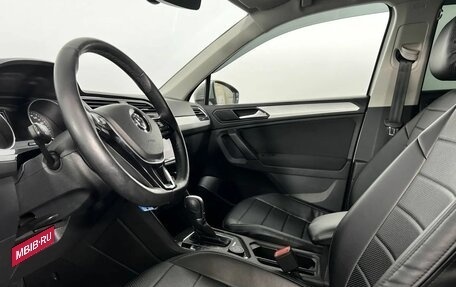 Volkswagen Tiguan II, 2018 год, 2 180 000 рублей, 8 фотография