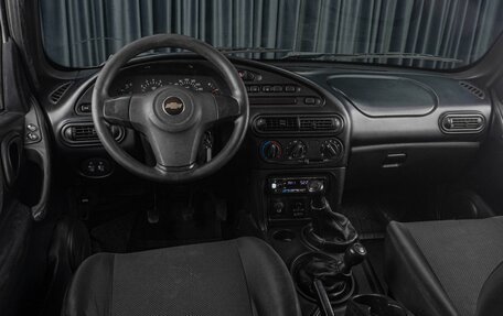 Chevrolet Niva I рестайлинг, 2016 год, 539 000 рублей, 6 фотография