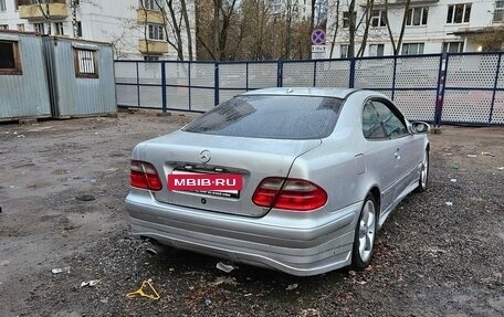 Mercedes-Benz CLK-Класс, 2000 год, 220 000 рублей, 4 фотография