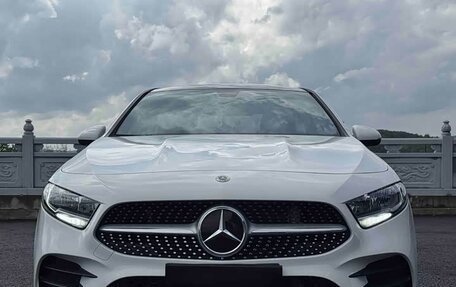 Mercedes-Benz A-Класс, 2022 год, 1 920 000 рублей, 2 фотография