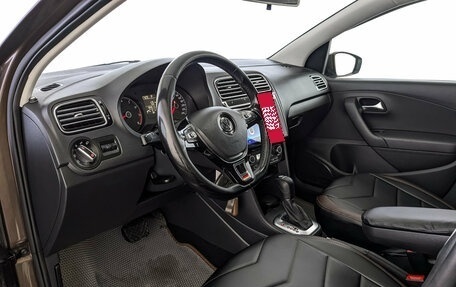 Volkswagen Polo VI (EU Market), 2017 год, 925 000 рублей, 15 фотография