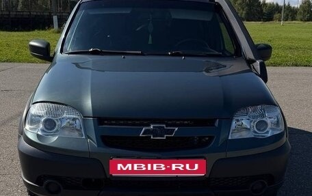 Chevrolet Niva I рестайлинг, 2018 год, 760 000 рублей, 2 фотография