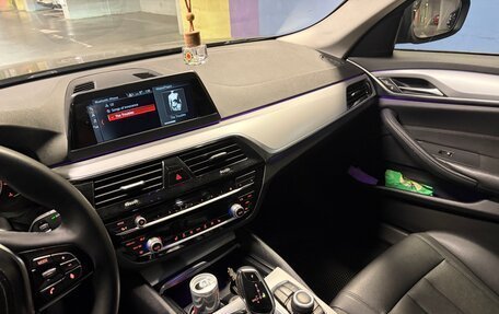 BMW 5 серия, 2019 год, 2 600 000 рублей, 14 фотография