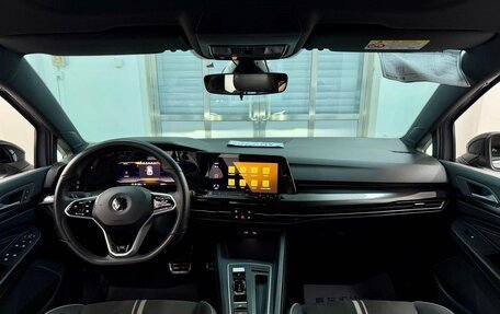 Volkswagen Golf VIII, 2023 год, 1 590 000 рублей, 13 фотография