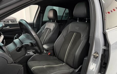 Volkswagen Golf VIII, 2023 год, 1 590 000 рублей, 9 фотография